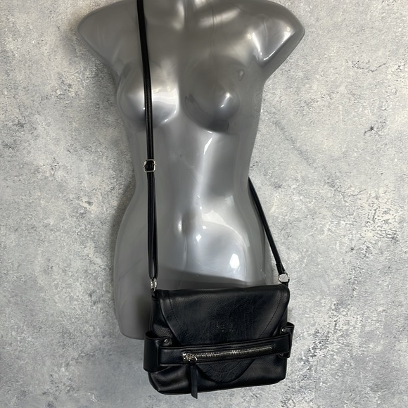 Nicole Miller New York Black Leather Designer Bag - Picture 14 of 14